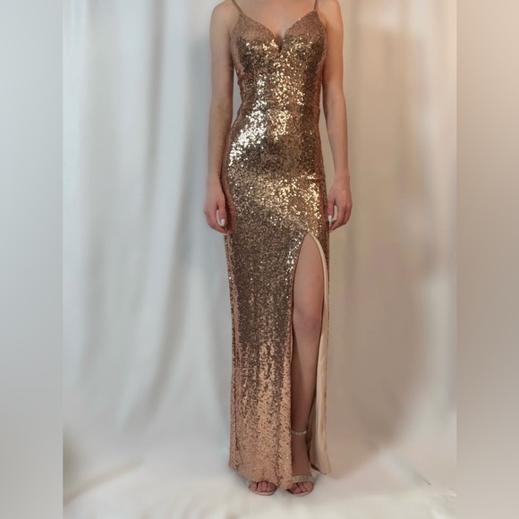 B. Smart Gold Sequin Asymmetrical Dress - Picture 4 of 7